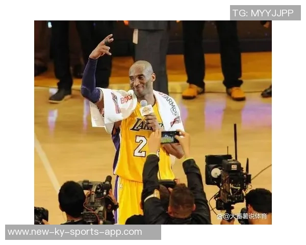 保罗心中拒绝接受科比离世的事实试图安慰自己两人只是失联已久